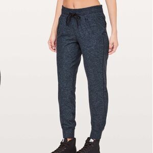 Lululemon Ready to Rulu Pant *Updated 29” in Heathered True Navy
